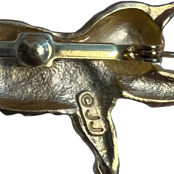 J Jonette Kitty Cat Butterfly Brooch Gold-toned pin 2 3/4” - Picture 9 of 10